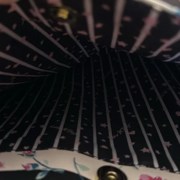 Sassy black & floral Betsey Johnson shoulder bag by Luv Betsey. Gently used. - Picture 10 of 11